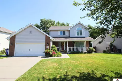 7566 S 32nd St, Lincoln, NE 68516