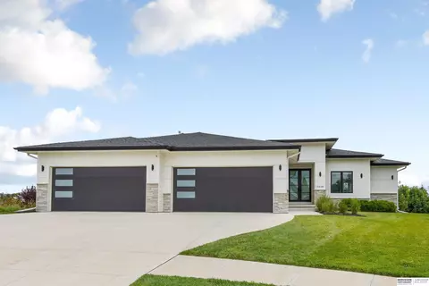 2428 S 182 Cir, Omaha, NE 68130