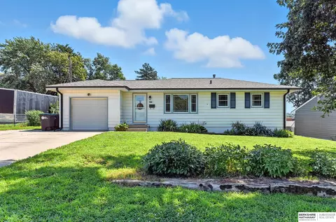 4817 N 93 St, Omaha, NE 68134