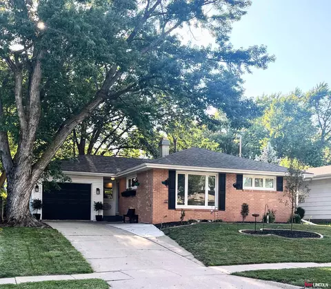 4401 S 46 St, Lincoln, NE 68516