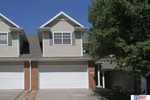 6961 Naples Ct, Lincoln, NE 68526