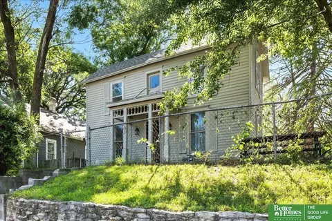 705 S 1st St, Plattsmouth, NE 68048