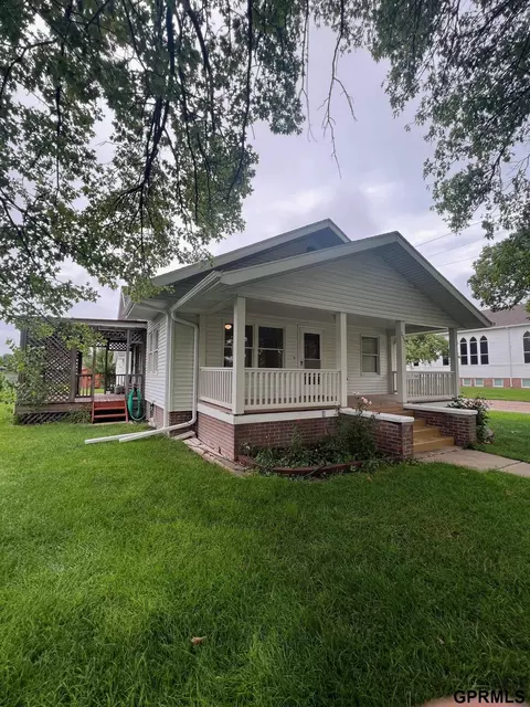 1151 11th St, Henderson, NE 68371