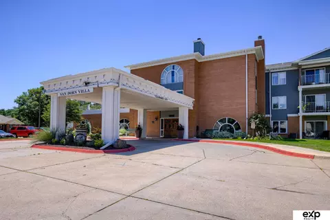 3001 S 51 Street Ct #266, Lincoln, NE 68506