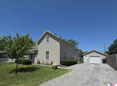 1908 Park St, Beatrice, NE 68310