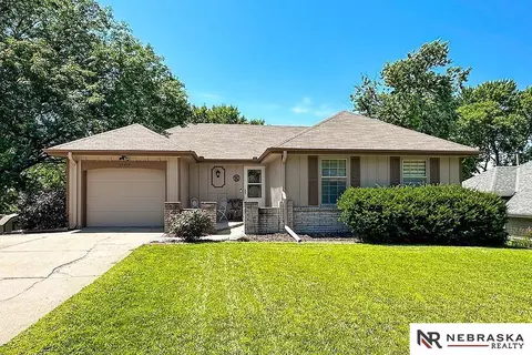 11417 R St, Omaha, NE 68137