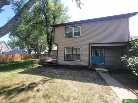 841 S Country Club Dr, York, NE 68467