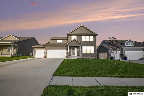 7412 S 185th St, Omaha, NE 68136