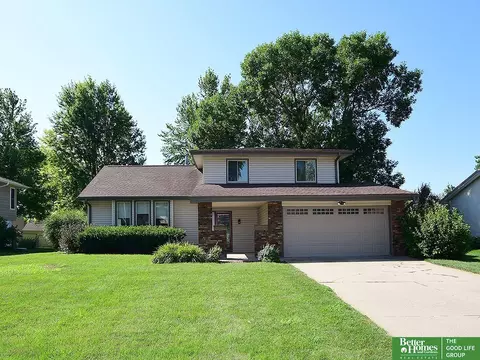 15323 Blackwell Dr, Omaha, NE 68137