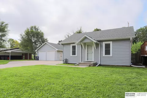 3741 4th Ave, Council Bluffs, IA 51501
