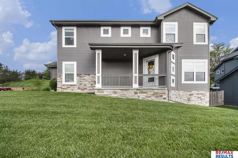 10202 N 152 Ave, Bennington, NE 68007
