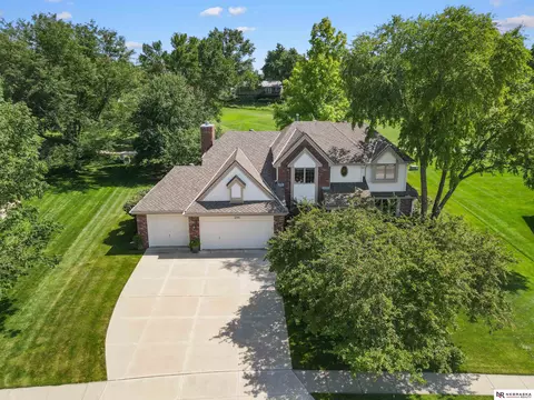 View/Area - 12941 Eagle Run Dr, Omaha, NE 68164 photo 8 of 9