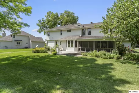Exterior - 12941 Eagle Run Dr, Omaha, NE 68164 photo 6 of 11