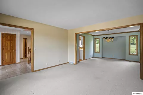 Living - 12941 Eagle Run Dr, Omaha, NE 68164 photo 8 of 10