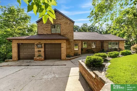 9674 N 30 St, Omaha, NE 68112