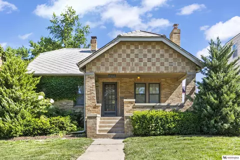 4332 Walnut St, Omaha, NE 68105