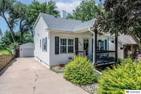 5410 S 49 St, Omaha, NE 68117