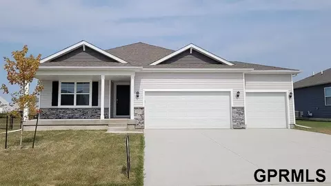 12307 S 205th Ave, Gretna, NE 68028
