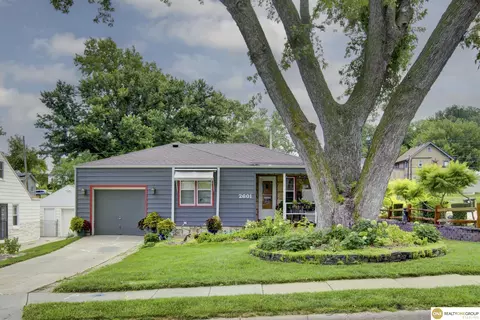 2601 N 70th St, Omaha, NE 68104