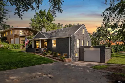 8141 Browne St, Omaha, NE 68134