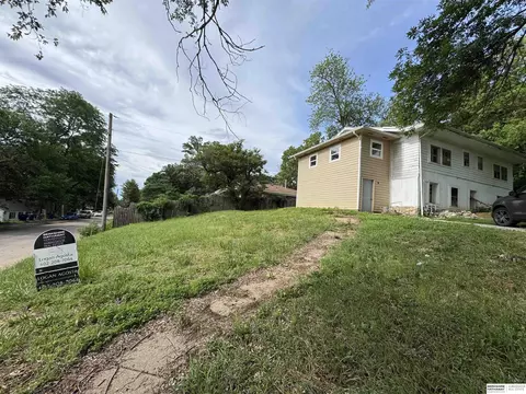 1322 Franklin St, Bellevue, NE 68005