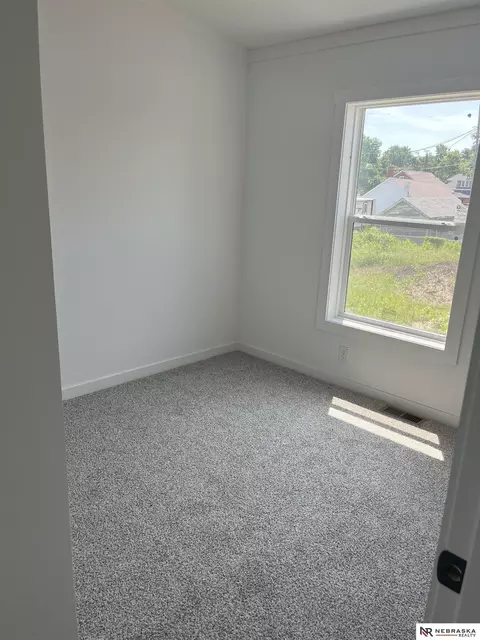 105 N Platte St, Valley, NE 68064 photo 15