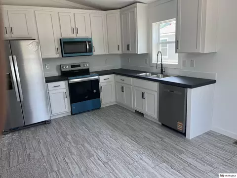 105 N Platte St, Valley, NE 68064 photo 8