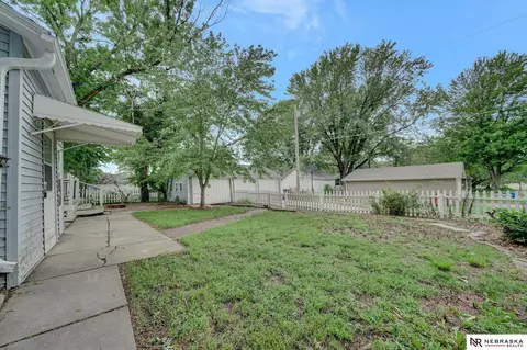 Exterior - 823 N 11th St, Beatrice, NE 68310 photo 13 of 14
