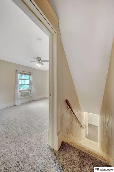 Entry Way - 823 N 11th St, Beatrice, NE 68310 photo 10 of 14