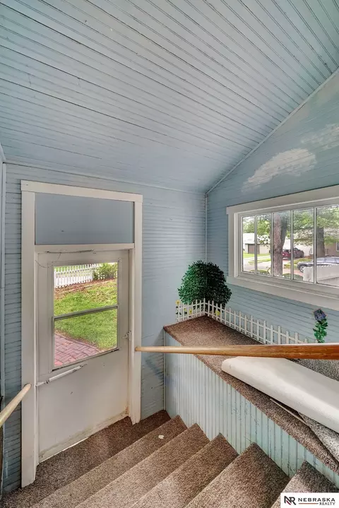 Exterior - 823 N 11th St, Beatrice, NE 68310 photo 6 of 14