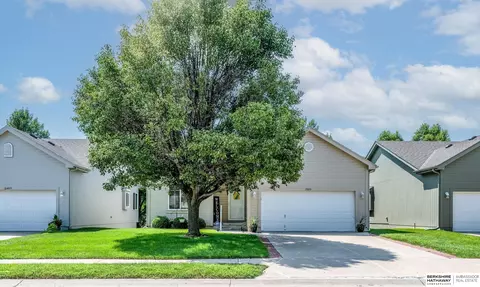 15019 Camden Ave, Omaha, NE 68116