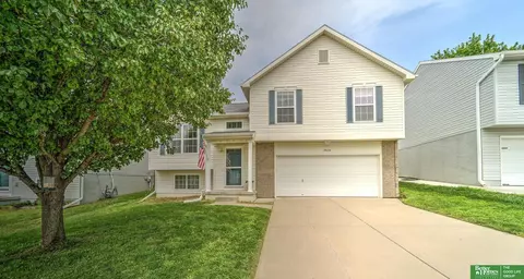 19634 U St, Omaha, NE 68135