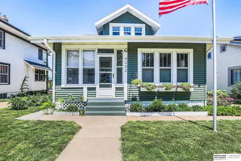 4232 Mason St, Omaha, NE 68105