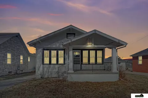 6928 Ballard Ave, Lincoln, NE 68507