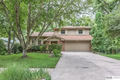 16273 Wood Dr, Omaha, NE 68130