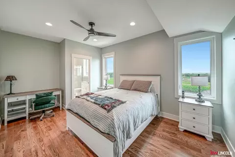 Bedroom - 1015 County Road E Rd, Palmyra, NE 68418 photo 4 of 9
