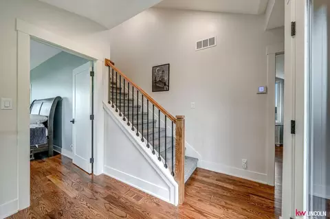 Entry Way - 1015 County Road E Rd, Palmyra, NE 68418 photo 7 of 10
