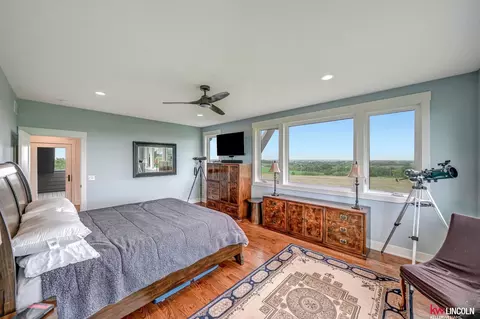 Bedroom - 1015 County Road E Rd, Palmyra, NE 68418 photo 2 of 9