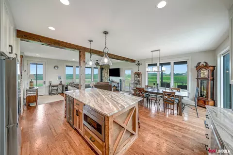 Kitchen - 1015 County Road E Rd, Palmyra, NE 68418 photo 5 of 9