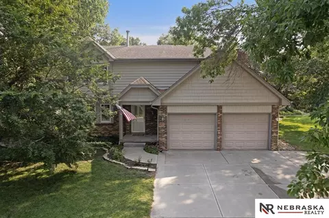 21285 Oldgate Cir, Omaha, NE 68022