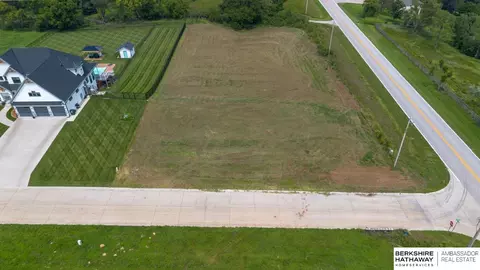 6602 Pawnee Cir, Omaha, NE 68152 photo 7