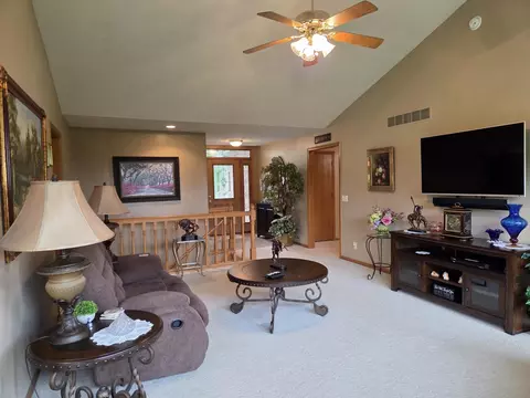 420 N 33rd St, Beatrice, NE 68310 photo 4