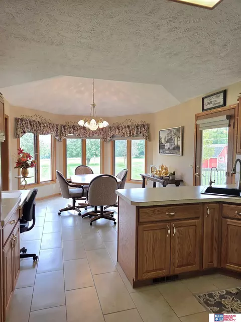 420 N 33rd St, Beatrice, NE 68310 photo 6
