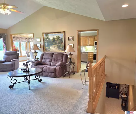 420 N 33rd St, Beatrice, NE 68310 photo 3