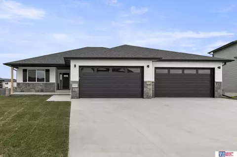 10111 S 78th St, Lincoln, NE 68516