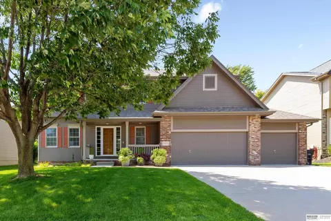 6504 N 159th St, Omaha, NE 68116