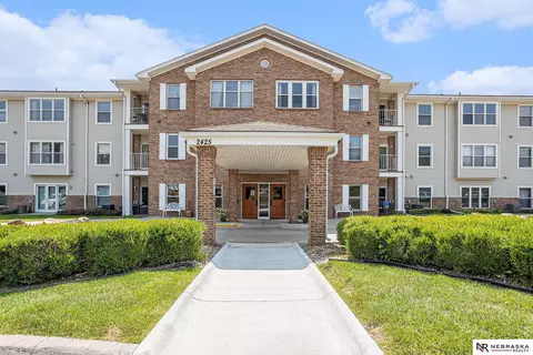 2425 Folkways Blvd #324, Lincoln, NE 68521