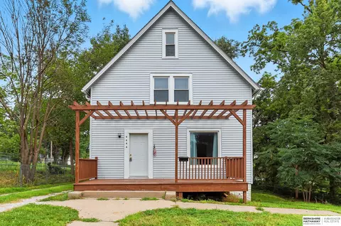 6646 Binney St, Omaha, NE 68104