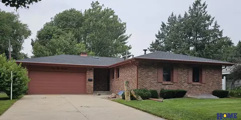 4211 S 30th St, Lincoln, NE 68502