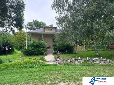 106 Center St, Auburn, NE 68305